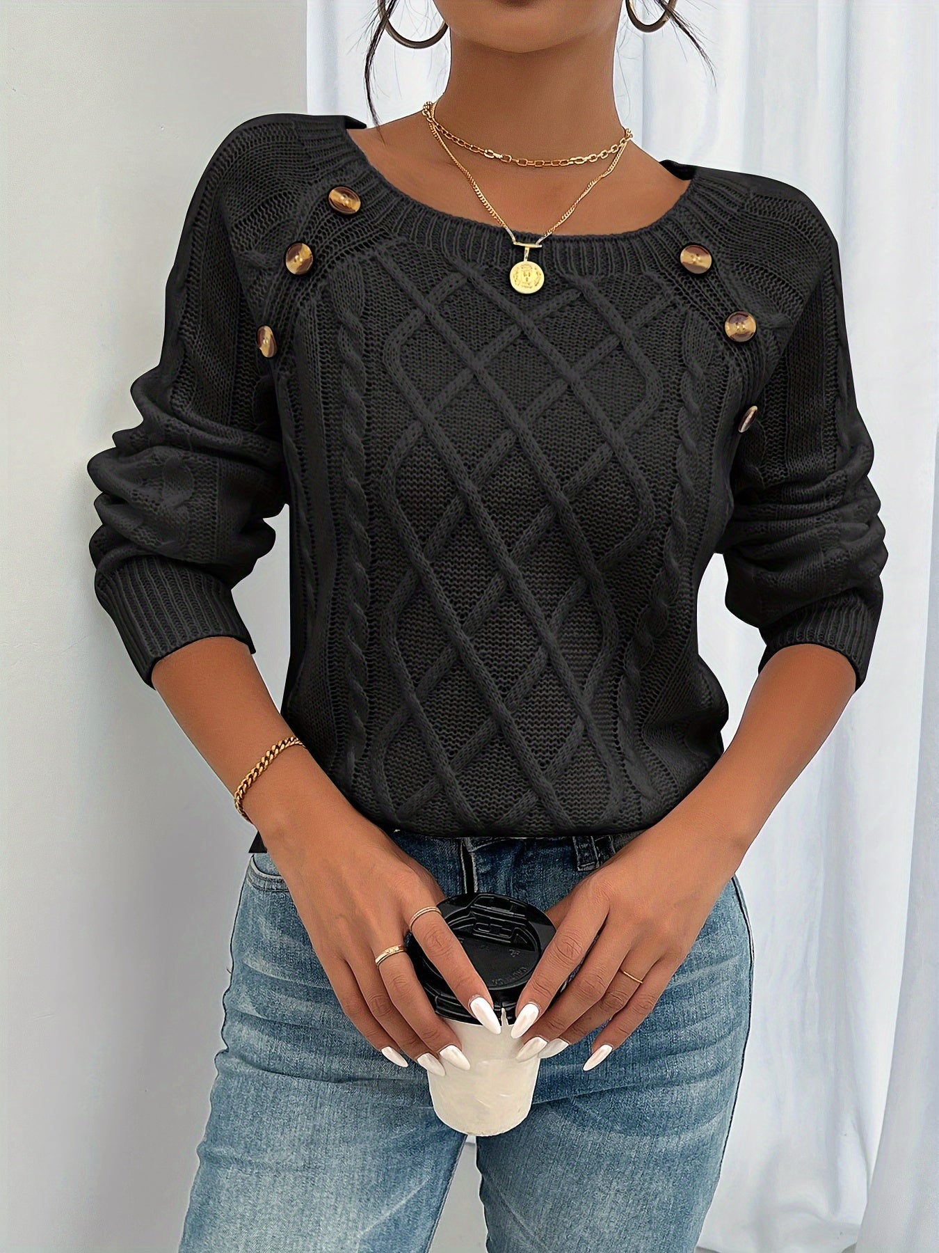 Brielle Sweater | Lady Cable Tie Sweater with Knapdetaljer